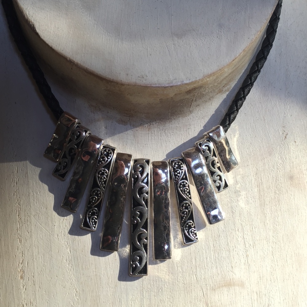 Necklace and earring set